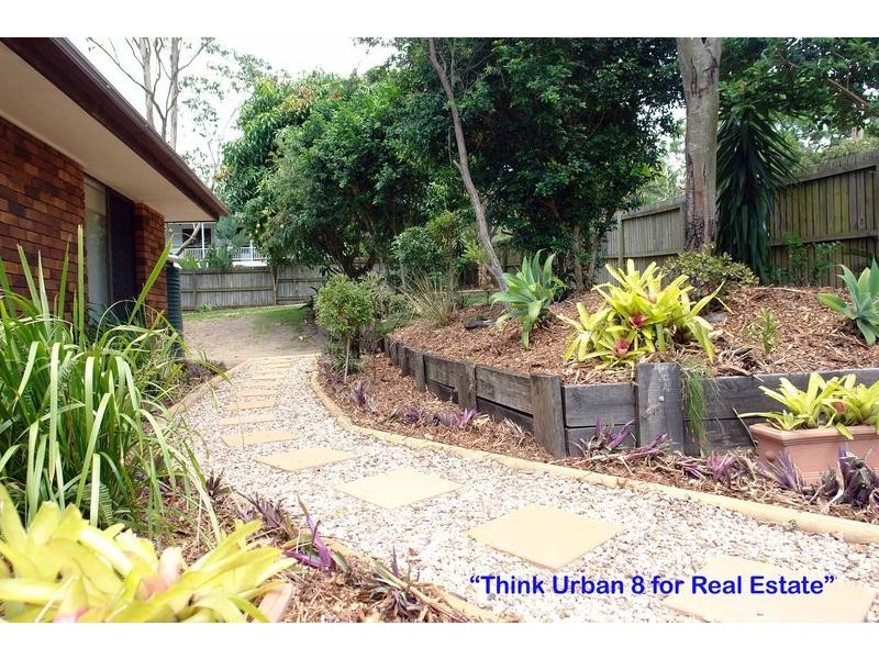 2 Lowan Street, Bellbowrie QLD 4070